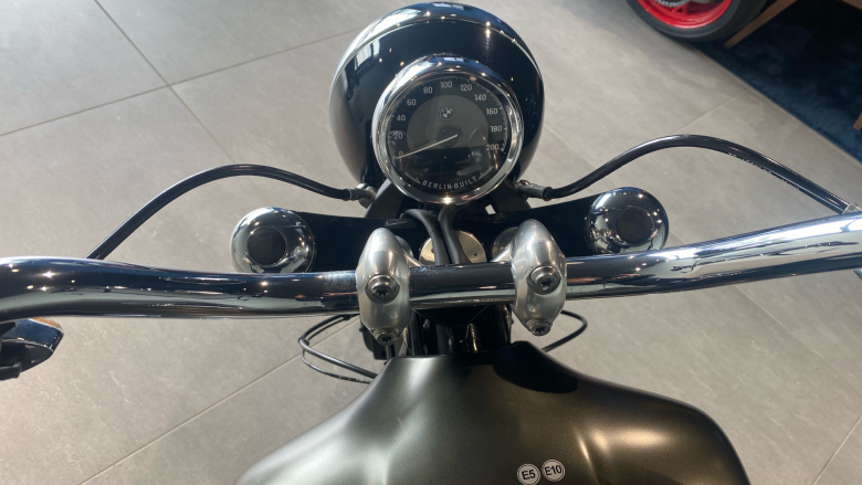 BMW R18 First Edition